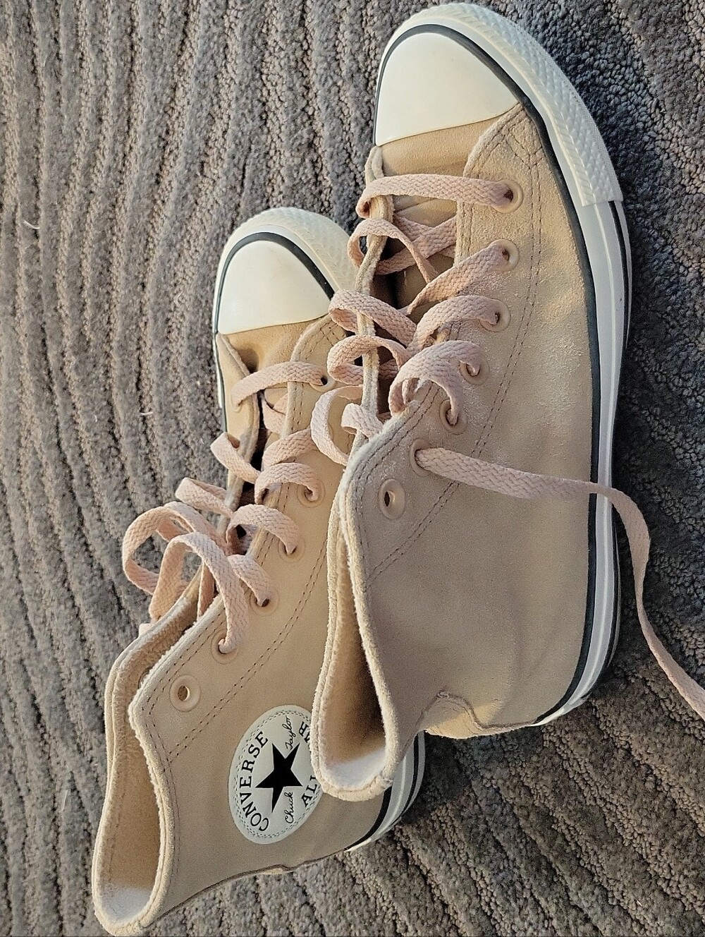 Converse High Top Sneakers in tan suede womens 7/mens 5